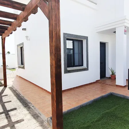 Linda Con Piscina Privada
