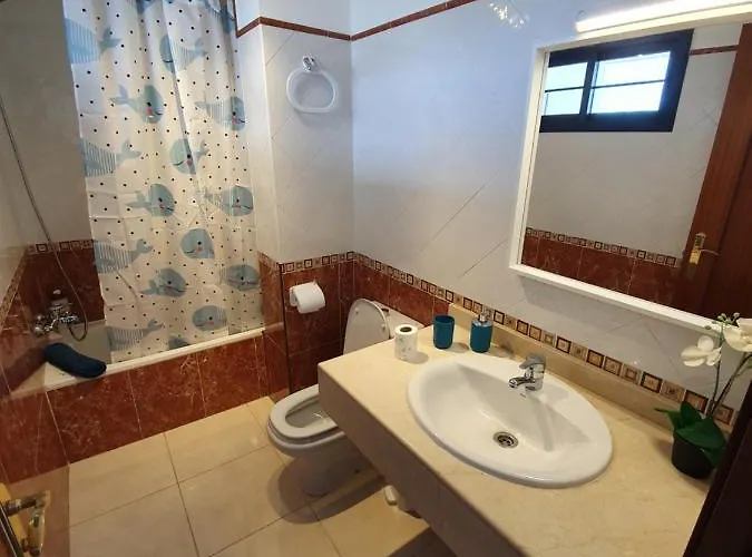 Linda Con Piscina Privada * بلايا بلانكا